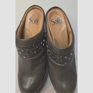 Sofft High Heels Clogs Mules Shoes Sz 8M Dark Olive. Black Heel and Nickel Studs
